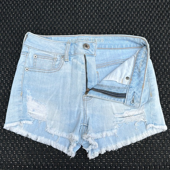 American Eagle AE Hi-Rise Super Stretch Shortie Denim Jean Short Size 4 - Picture 2 of 6